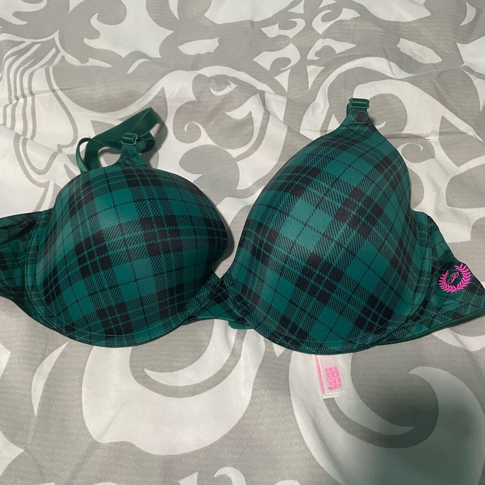 New Victoria secret bra